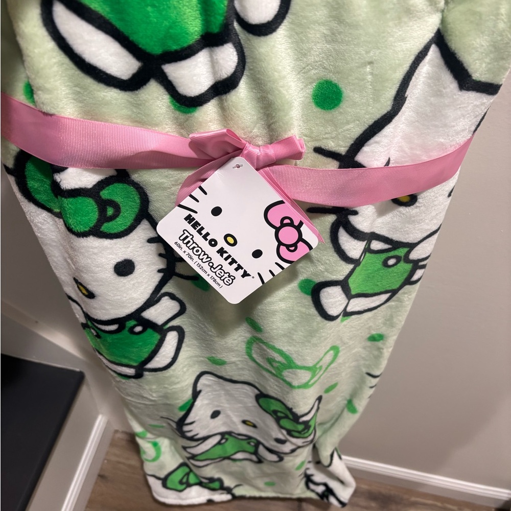 Hello Kitty st Patrick’s day blanket